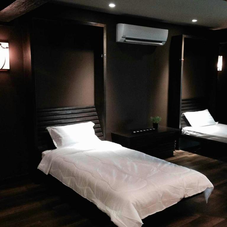 Miracle Suite Ipoh Exteriör bild